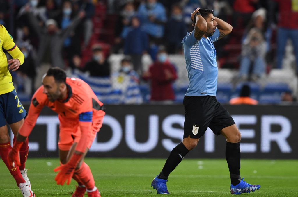 Un valioso punto nos trajimos de Uruguay Después de 20 años la Selección Colombia volvió a sumar en Montevideo, donde acaba de empatar 0-0 contra Uruguay en el Estadio Gran Parque Central, por la jornada 11 de la Eliminatoria Suramericana al Mundial Catar 2022.