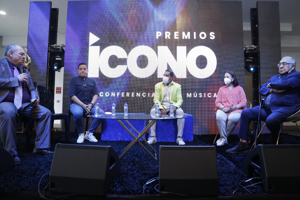 Los íconos del entretenimiento se dieron cita en Medellín Medellín fue elegida por segunda vez como epicentro de los premios Ícono, donde se busca hacer un reconocimiento a la vida y obra de aquellas personas que han dejado una huella en el medio artístico.