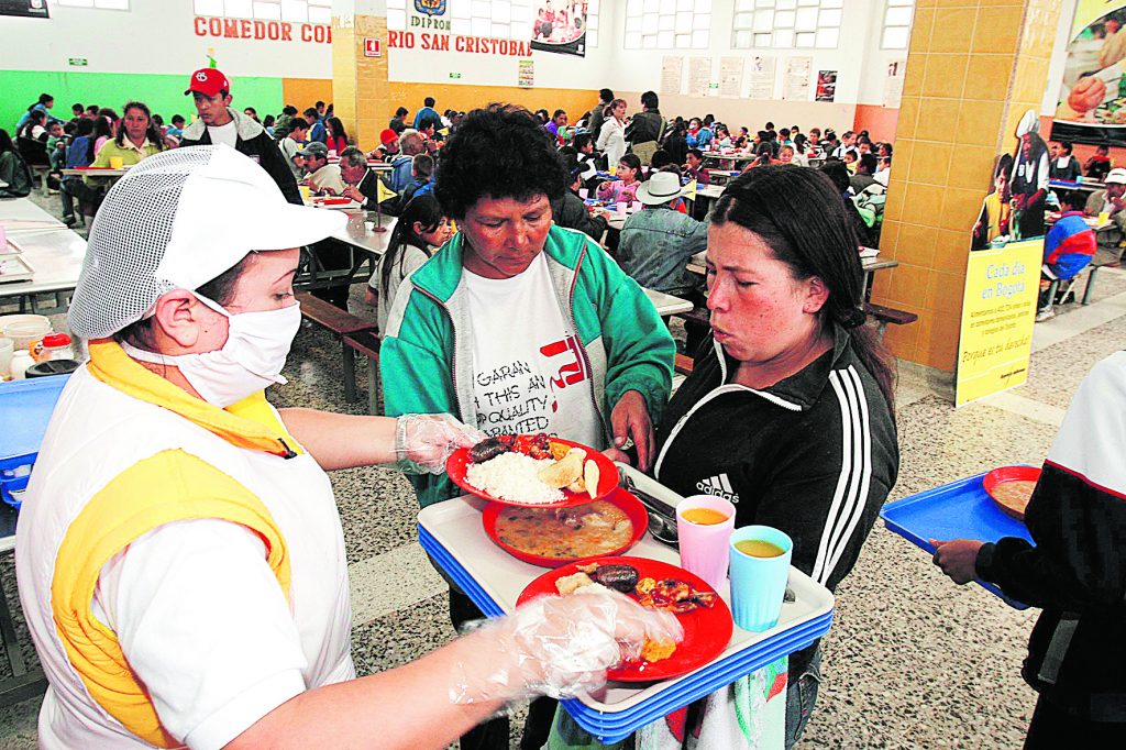 1 de cada 3 colombianos no come tres veces al día A través de su encuesta del Pulso Social, el Dane reveló algunas cifras, unas buenas y otras no tanto, sobre la situación social y económica del país.