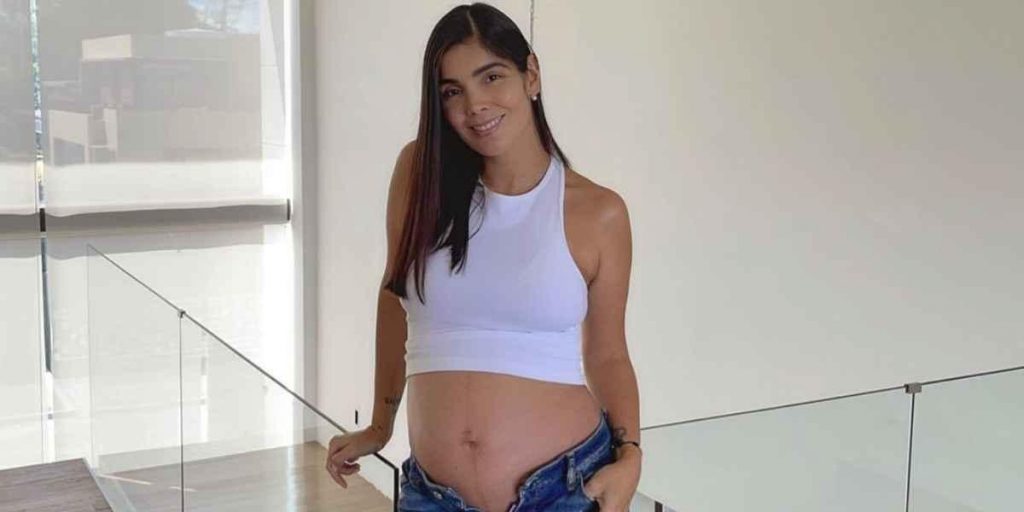 ¡Y no para la abundancia de bebés! Este 2021 ha sido casi que una constante enterarnos de varios embarazos de las famosas colombianas. Ya dieron a luz varias de ellas.