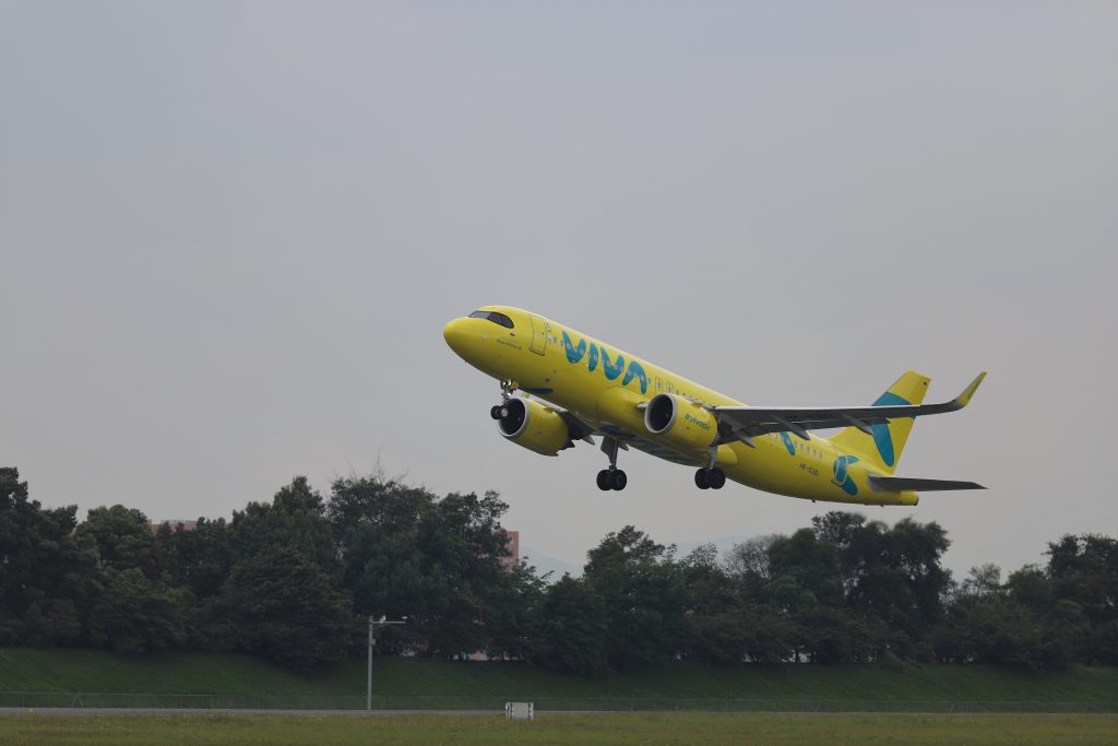 Aerolíneas Avianca y Viva Air ofrecen tremendas gangas Las aerolíneas Avianca y Viva Air están botadas por estos días, pues están ofreciendo tiquetes a destinos nacionales a menos de 30 mil pesos.