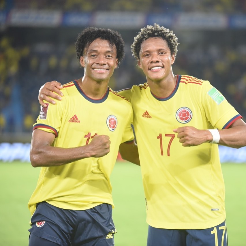 Esta es la titular con la que Colombia jugará en Sao Paulo Hace pocos minutos la Federación Colombiana de Fútbol dio a conocer la nómina con la que la Selección enfrentará a las 7:30 de la noche a Brasil en Sao Paulo, en el Estadio Neo Química Arena.