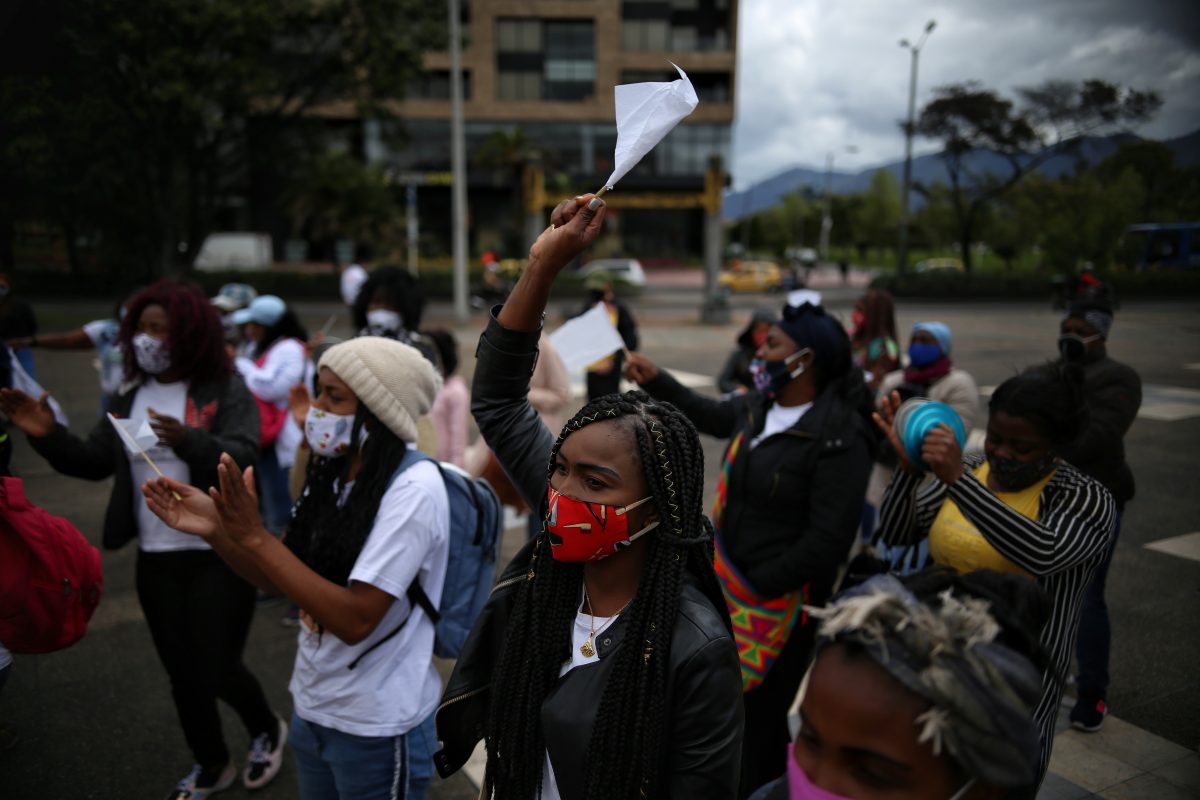 Colombia registra 92 masacres en 2021 y 326 víctimas Colombia registró un total de 92 masacres, 168 líderes sociales y 48 firmantes del acuerdo de paz asesinados en 2021, según el balance del año publicado por el Instituto de Estudios para la Paz (Indepaz).