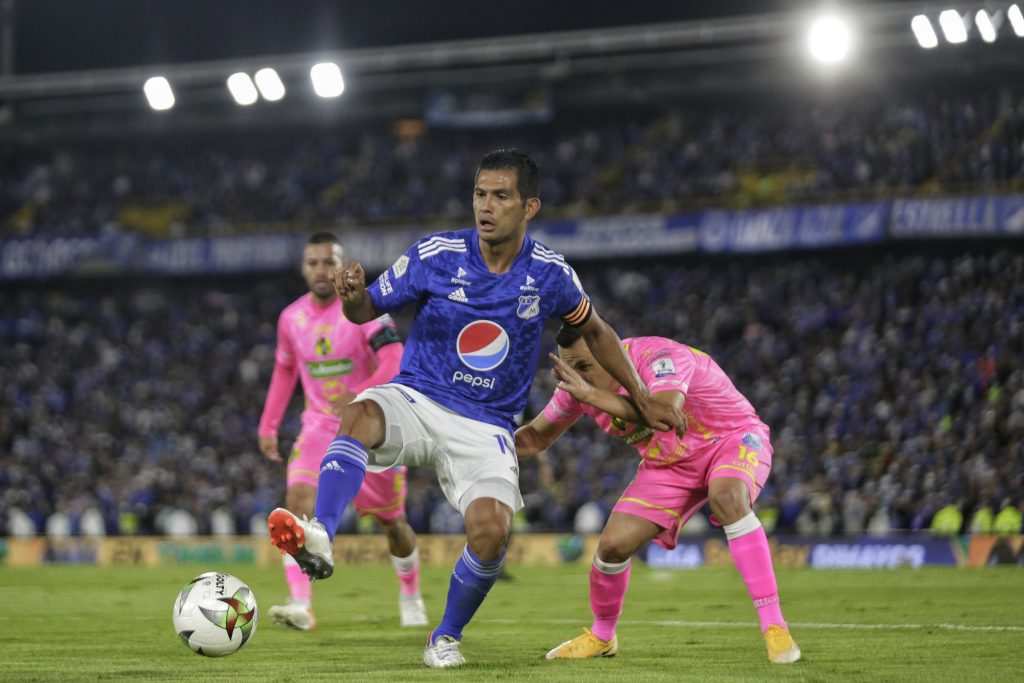 Millos toma impulso al golear 3-0 al Alianza Petrolera Millonarios goleó este jueves 3-0 al Alianza Petrolera, en el estadio El Campín de Bogotá, en juego válido por la segunda fecha del grupo B de los cuadrangulares semifinales de la Liga BetPlay II-2021.