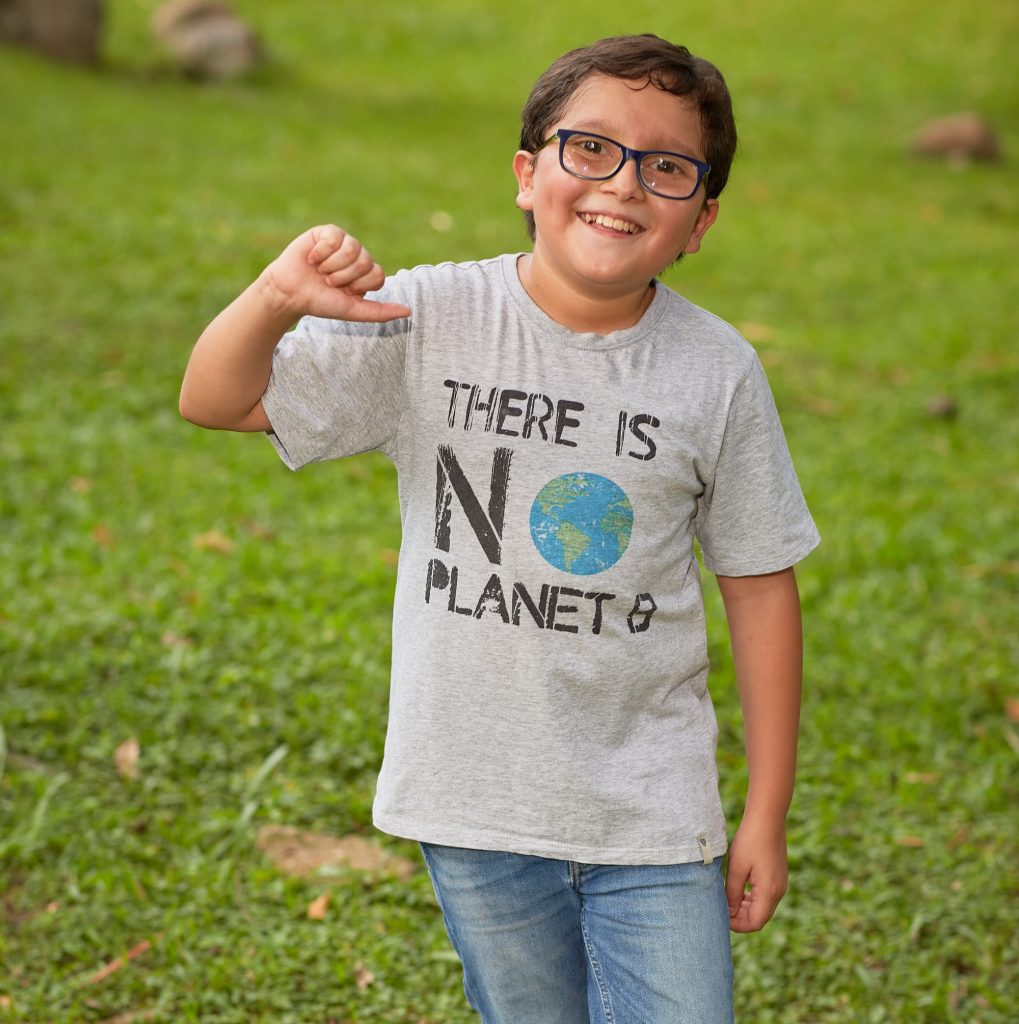 ¡Muy pilo! Francisco, entre los 100 niños prodigios del mundo El colombiano Francisco Vera, niño ambientalista de 12 años de edad, fue seleccionado entre los 100 niños y niñas prodigios del mundo en la categoría Social.