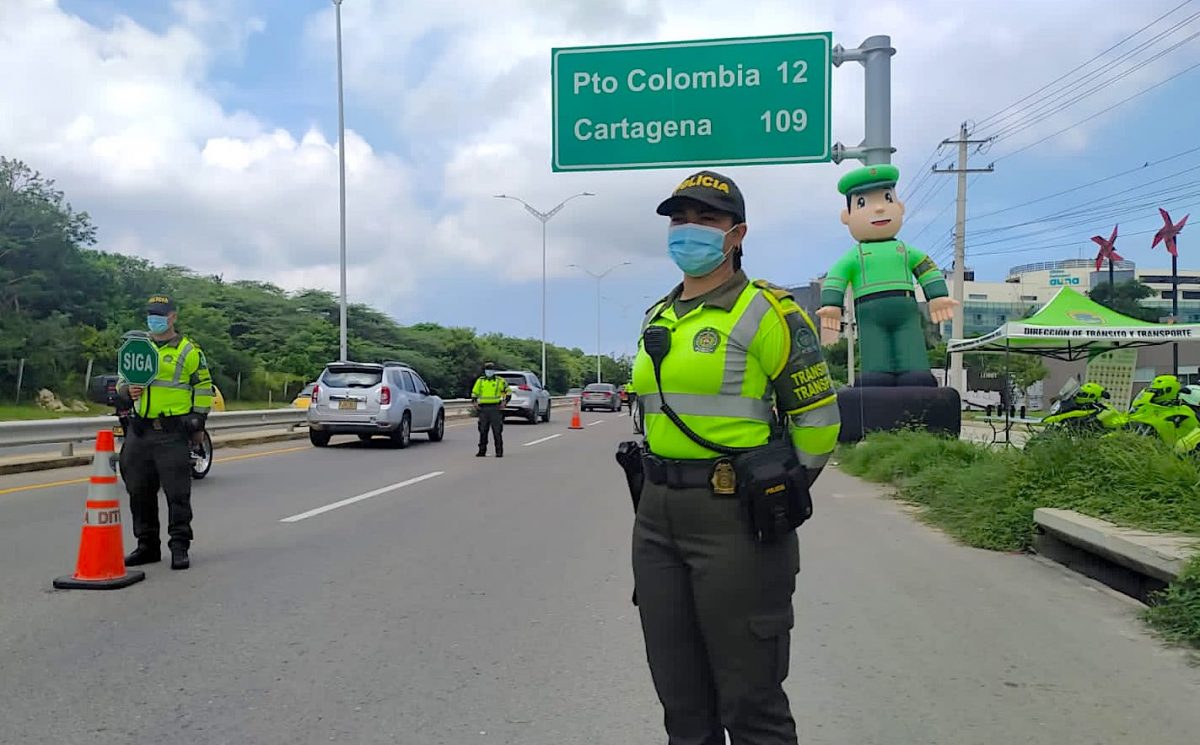 Más de 5.000 policías de tránsito se preparan para el puente de Reyes Cientos de viajeros saldrán este fin de semana para aprovechar el puente de Reyes y otros, buscarán retornar a Bogotá, por ese motivo, la policía de tránsito ya está lista para el plan retorno.