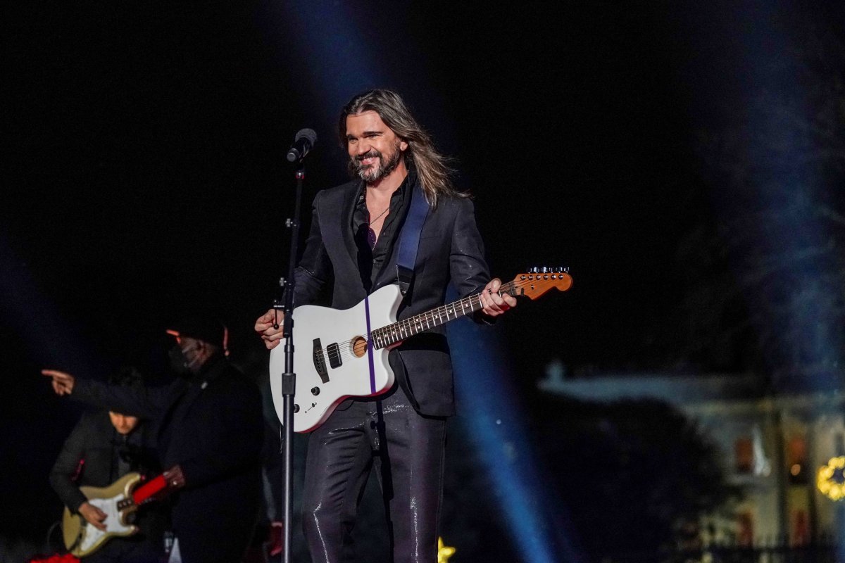 Por competencia desleal se podría suspender el concierto de Juanes en Bogotá Por competencia desleal piden suspender el concierto que Juanes tiene programado para el 26 de febrero en el Movistar Arena de Bogotá.
