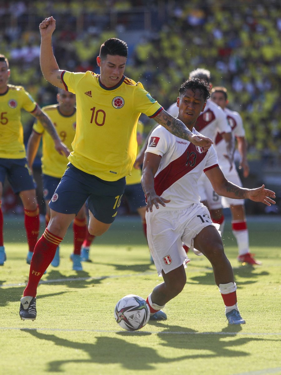 Colombia: de cuarta a sexta, así quedó la tabla de la Eliminatoria Se completó la fecha 15 de las Eliminatorias Suramericanas al Mundial de Catar 2022, y la clasificación de la Selección Colombia se complicó con su derrota frente a Perú 0-1 en el Estadio Metropolitano de Barranquilla. La 'Tricolor', bajo el mando de Reinaldo Rueda, pasó del cuarto al sexto puesto en la tabla de la clasificación, con 17 puntos.