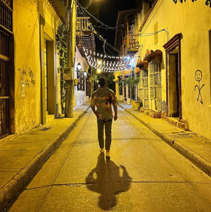 La amarga experiencia del actor Luke Evans en Cartagena El reconocido actor británico Luke Evans, quien ha participado en grandes producciones hollywoodenses como 'Rápido y furioso' y 'La bella y la bestia', informó por medio de sus redes sociales que vivió una mala experiencia en su paso por Cartagena, donde está de paseo.