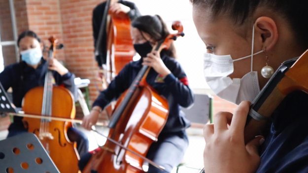 Inscripciones abiertas para la Orquesta Filarmónica Prejuvenil Los niños, niñas, adolescentes y jóvenes entre los 10 y 16 años podrán inscribirse al Programa de Formación Musical de la Orquesta Filarmónica Prejuvenil, en su convocatoria del primer semestre del 2022 hasta el 25 de febrero.
