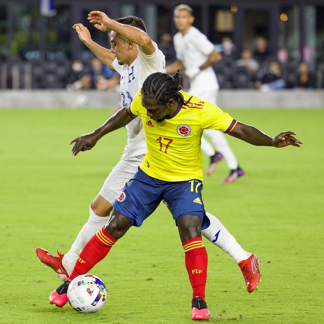 Selección Colombia inició hoy concentración para enfrentar a Perú y Argentina  La Selección Colombia comienza desde hoy el 'Operativo Perú', que será el primer rival en esta doble confrontación de eliminatorias rumbo a Catar 2022.