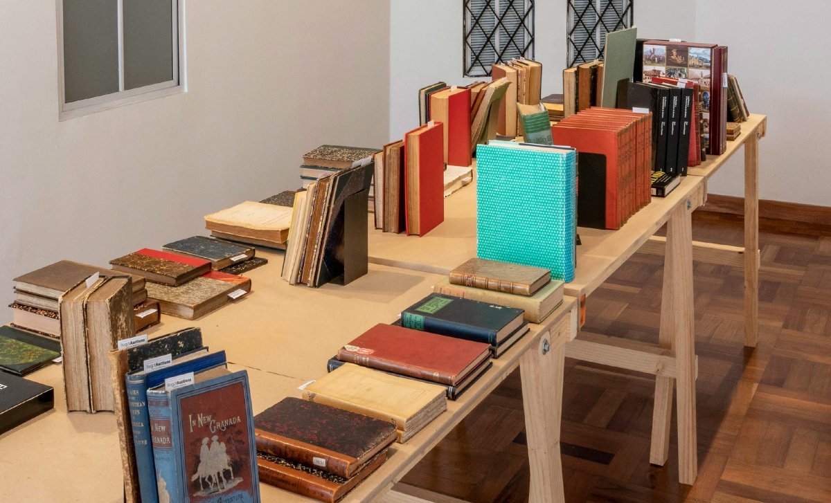 Se subastará obra de Gabriel García Márquez El próximo jueves Bogotá Auctions realizará su primera subasta del año, la cual será de libros, con la ‘Colección Andrés Hoyos Bibliófilo Colombiano’.