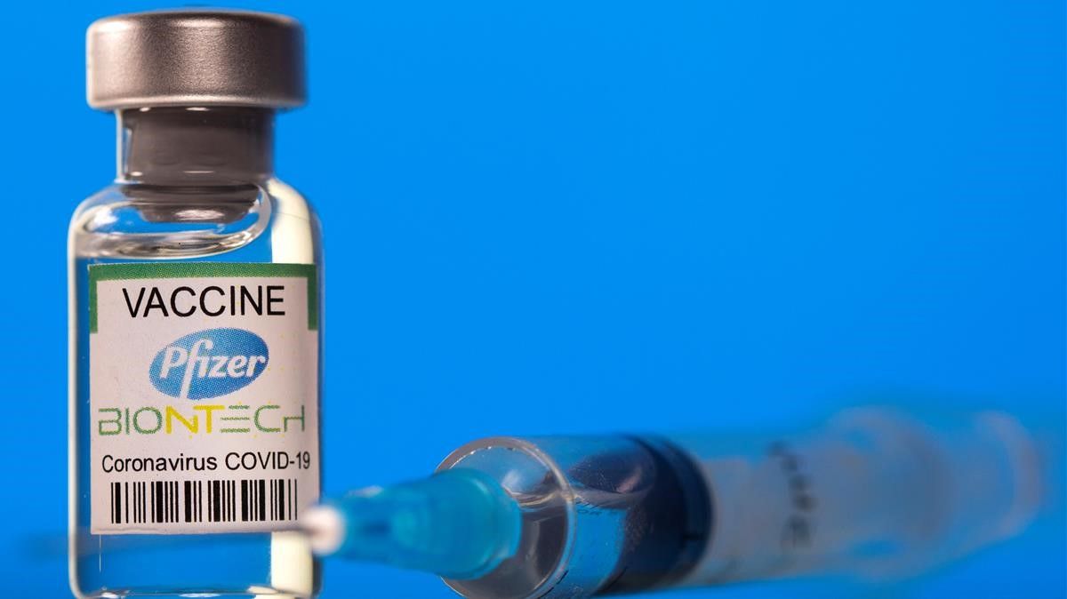 Colombia recibió nuevo lote de vacunas Pfizer Un nuevo lote de 532.350 vacunas contra el Covid-19, del laboratorio Pfizer, aterrizó este miércoles en Colombia, con el que se completaron 6,4 millones de dosis donadas por España.