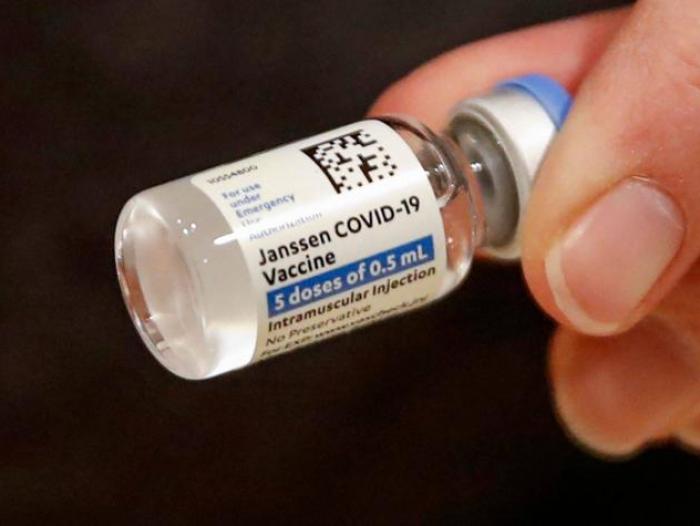 Vacunas Janssen no serán usadas como dosis de refuerzo El Ministerio de Salud anunció hace pocos minutos que las vacunas de Janssen solo serán priorizadas para iniciar los esquemas de vacunación y no como dosis de refuerzo.