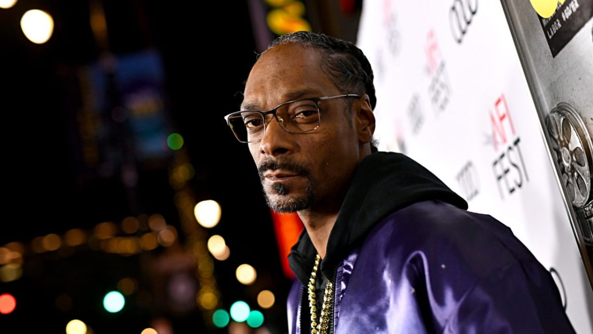 Snoop Dogg es demandado por agresión sexual Una mujer demandó al rapero estadounidense Snoop Dogg a quien acusa de haberla agredido sexualmente en 2013 en California. La demanda fue consignada el miércoles ante un tribunal federal de Los Ángeles.