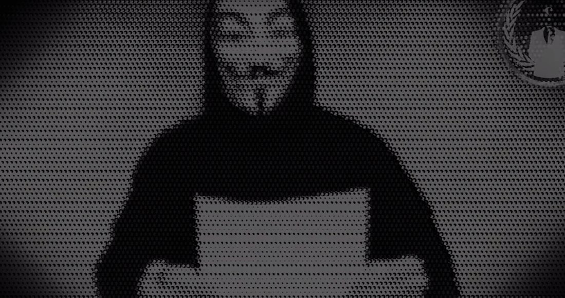Anonymous le declara la ‘ciberguerra’ a Rusia y a Putin por Ucrania "El grupo Anonymous está en estado de ciberguerra contra el Gobierno ruso", afirmaron los hackers en su cuenta de Twitter, en un mensaje que acompañaron de un vídeo y la etiqueta #Ukraine.