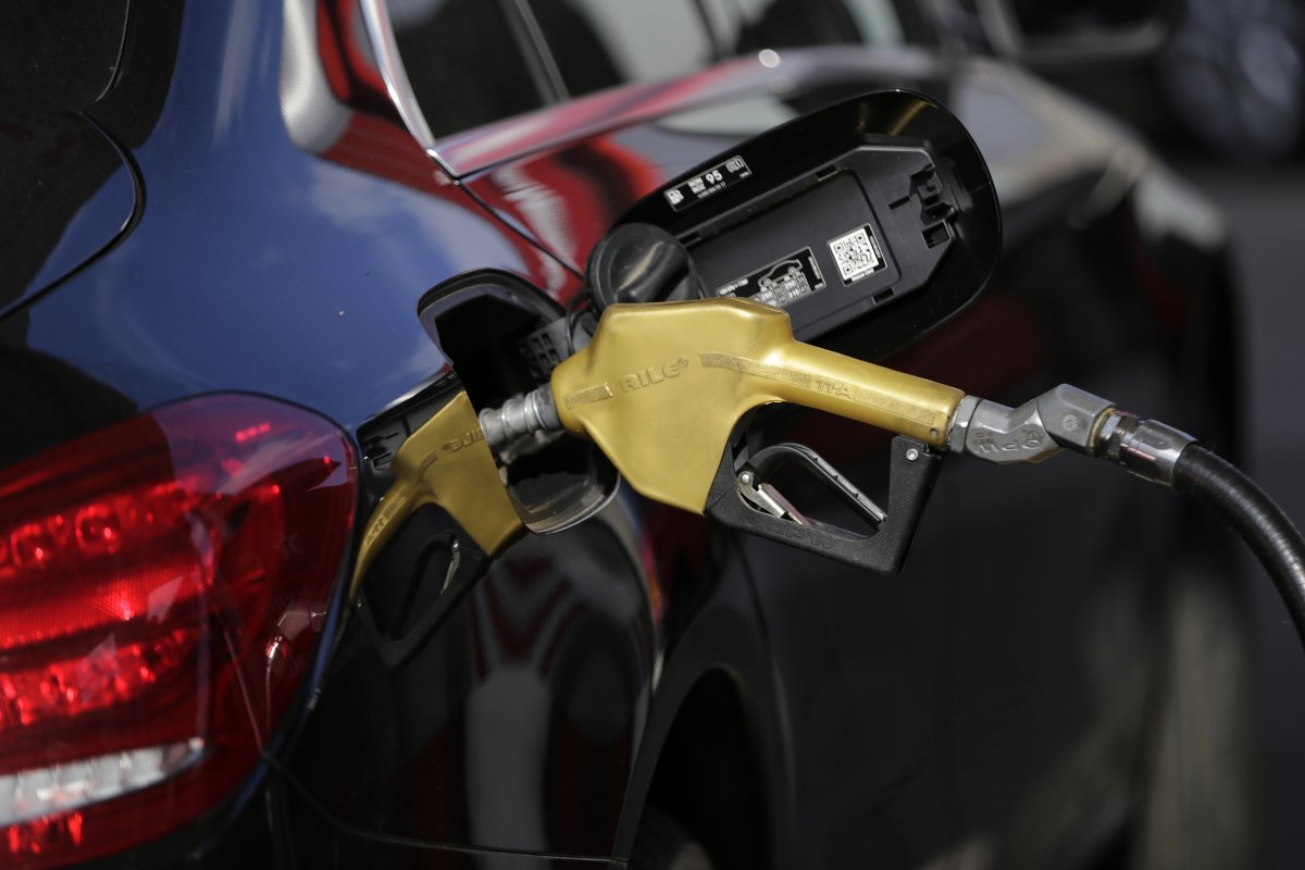 ¡Julio llegó con toda! Se subió el precio del combustible El Ministerio de Minas y Energía informó que los precios de los combustibles tendrán un incremento promedio de 150 pesos por galón, el cual empezará a regir a partir de este sábado 2 de julio.