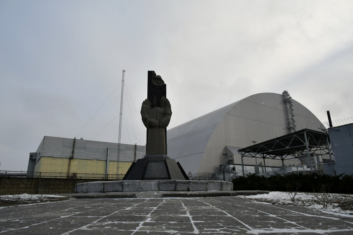 Rusia tomó control de la central nuclear de Chernóbil Ucrania anunció el jueves que las fuerzas rusas tomaron la central nuclear de Chernóbil tras una "feroz" batalla en el primer día de la ofensiva rusa contra el país vecino, que formó parte de la extinta Unión Soviética.