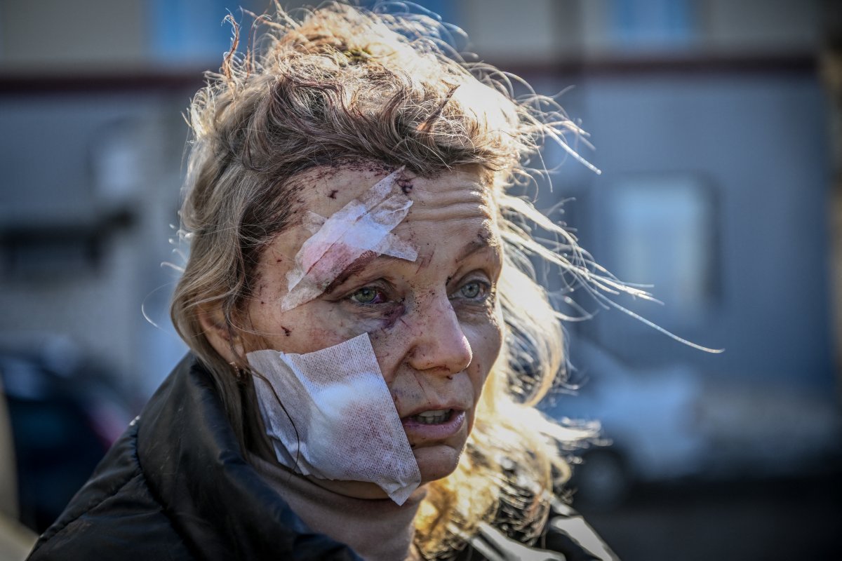 Naciones Unidas confirma 1.600 civiles muertos y 2.200 heridos en Ucrania  Más de 1.600 civiles ucranianos han muerto y más de 2.200 han resultado heridos como consecuencia de la invasión rusa de Ucrania desde el principio de la invasión, según el último balance actualizado del Alto Comisionado de las Naciones Unidas para los Derechos Humanos, publicado este viernes.