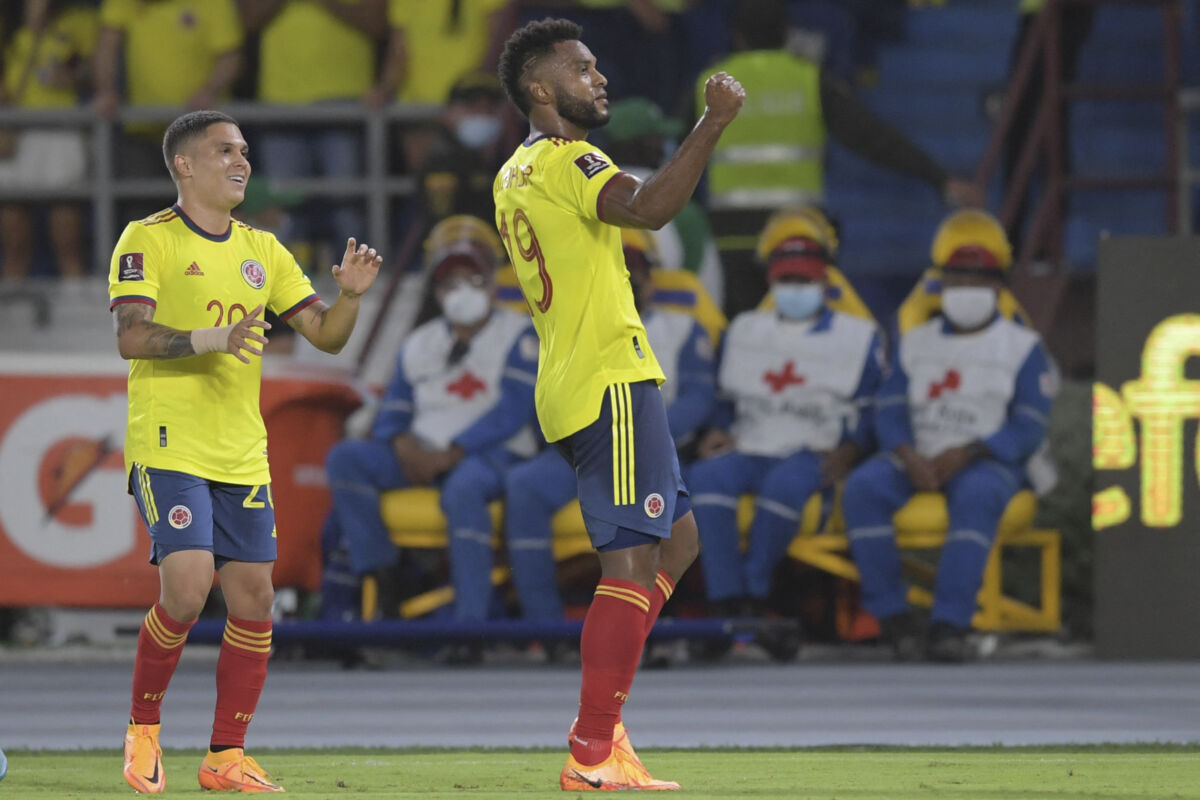 Goleamos a Bolivia y sigue el sueño de ir a Catar Después de un segundo tiempo lleno jugadas y tres golazos de Díaz, Uribe y Borja, la Selección Colombia venció 3-0 a Bolivia en la fecha 17 de la Eliminatoria Suramericana al Mundial Catar 2022.