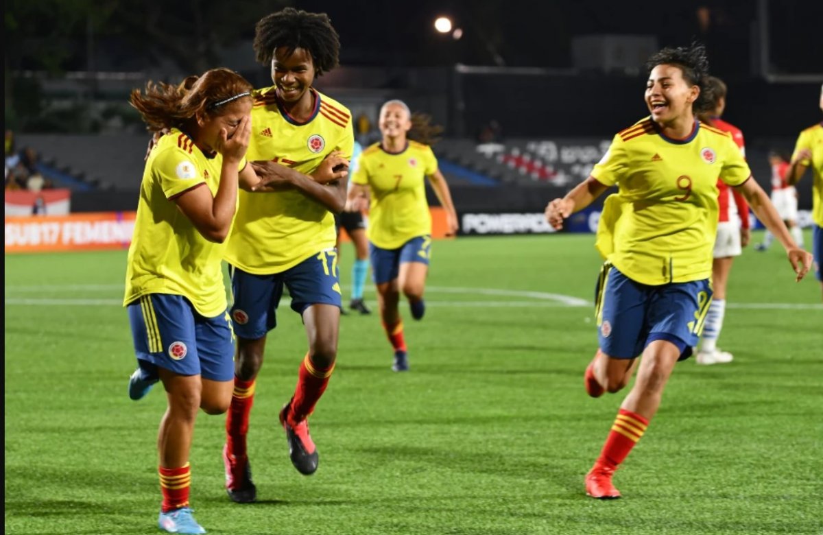Selección femenina sub 17 ya piensa el juego contra Chile La Selección Colombia Femenina de Fútbol volvió a prácticas este lunes, con la mente puesta en su próximo rival, Chile, a quien enfrentará el próximo miércoles en la segunda fecha de la fase final del Sudamericano de la categoría, que se disputa en Montevideo, Uruguay.
