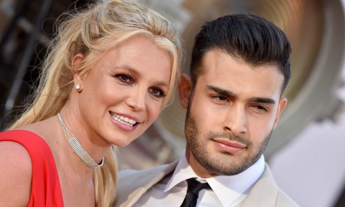 Britney Spears confirma que perdió a su bebé Por medio de una publicación de Instagram que realizó la princesa del pop, Britney Spears, la cantante confirmó que perdió el bebé que estaba esperando junto a su pareja, Sam Asghari.