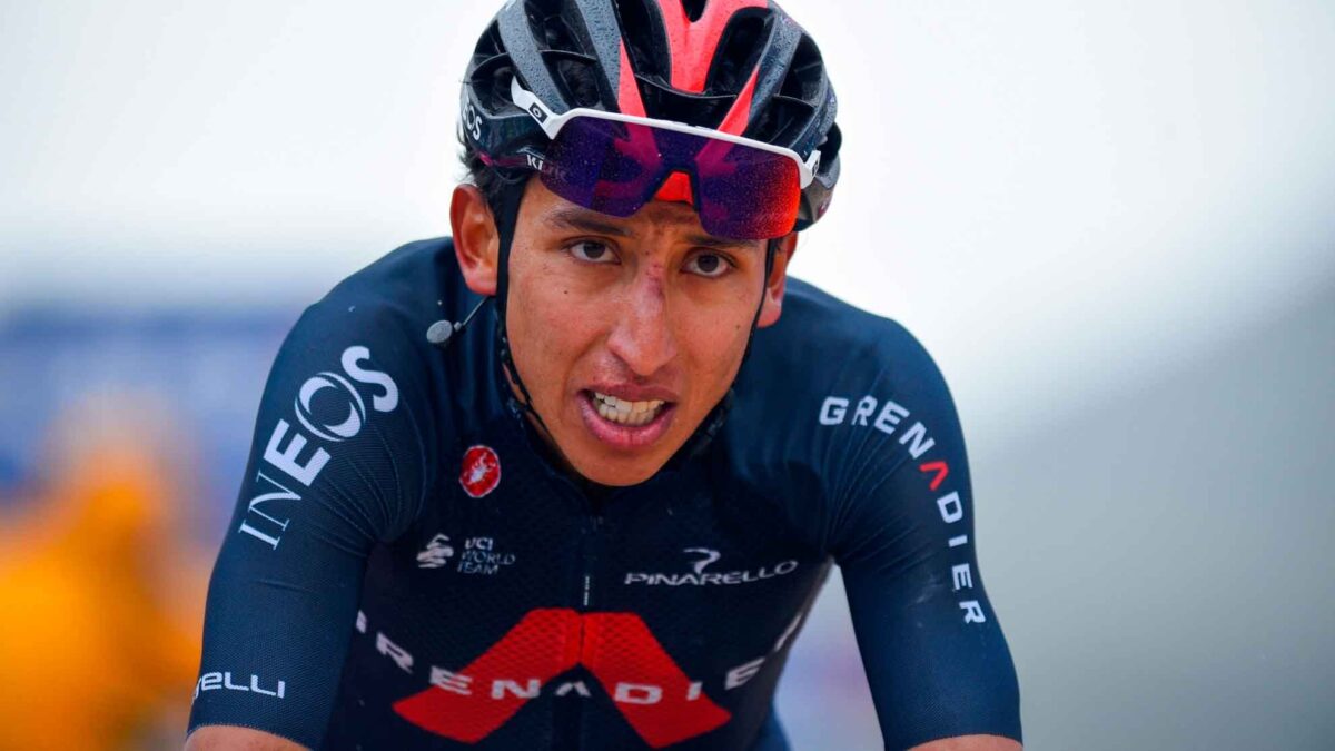 Egan Bernal volvería a competir en un mes Desde que el ciclista colombiano Egan Bernal sufrió un accidente que lo alejó de las competencias y que por poco le cuesta la vida, se conoció que al parecer su regreso al deporte se daría en un mes.