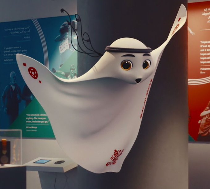La'eeb la mascota oficial del Mundial de Catar 2022 que parece un fantasma En medio del sorteo del Mundial 2022 se presentó a la mascota del torneo, se trata de La'eeb, y aunque parece un tierno fantasma, es un personaje animado que en realidad representa un turbante, lo cual es clásico de la cultura árabe.