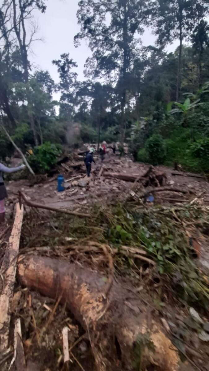 ¡Tragedia en Cundinamarca! Cinco personas desaparecidas tras avalancha Las fuertes lluvias que se han presentado en Cundinamarca, han generado diferentes emergencias en los diferentes municipios.