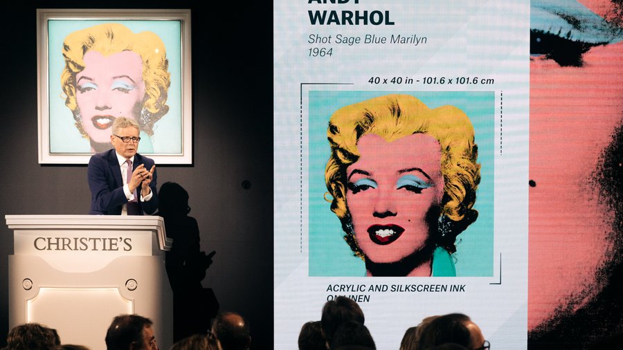 Venden por $184 millones un retrato de Marilyn Monroe ¿Los pagaría? Un retrato de Marilyn Monroe pintado por el artista Andy Warhol se ha vendido en una subasta por 184 millones de euros (195 millones de dólares) convirtiéndose así en la obra más cara del siglo XX. Se trata de 'Shot Sage Blue Marilyn' realizada por Warhol en 1964.