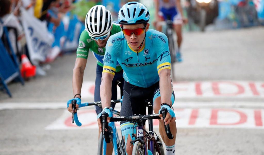 Los 6 colombianos que lucharán en el Giro de Italia 2022 Este viernes, 6 de mayo, partiendo desde Hungría, iniciará la primera gran vuelta del año: el Giro de Italia, evento que no podrá contar con la participación del vigente campeón Egan Bernal por su ya conocido accidente.