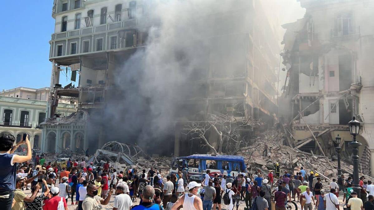 Fuerte explosión en La Habana deja ocho personas fallecidas En el hotel Saratoga de La Habana (Cuba) se presentó la mañana de este viernes una fuerte explosión que deja, hasta el momento, ocho personas muertas.