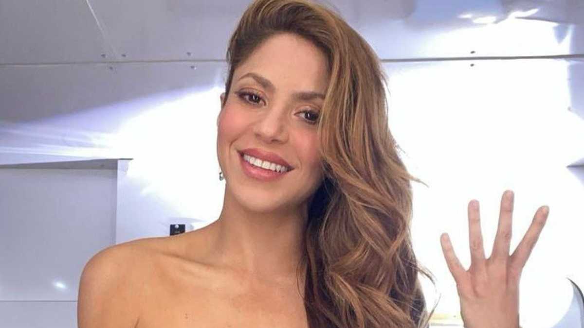 Los memes que deja la separación de Shakira y Piqué Tras 12 años de relación, Shakira y Gerard Piqué tomaron la decisión de separarse y los internautas no dejaron pasar el momento para hacer de las suyas y crear muchos memes que han inundado las redes sociales.