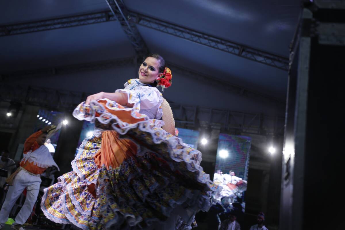 El Festival Folclórico colombiano regresa a la presencialidad Del 17 de junio al 3 de julio tendrá lugar la programación del Festival Folclórico Colombia reunirá el folclor de todo el país.