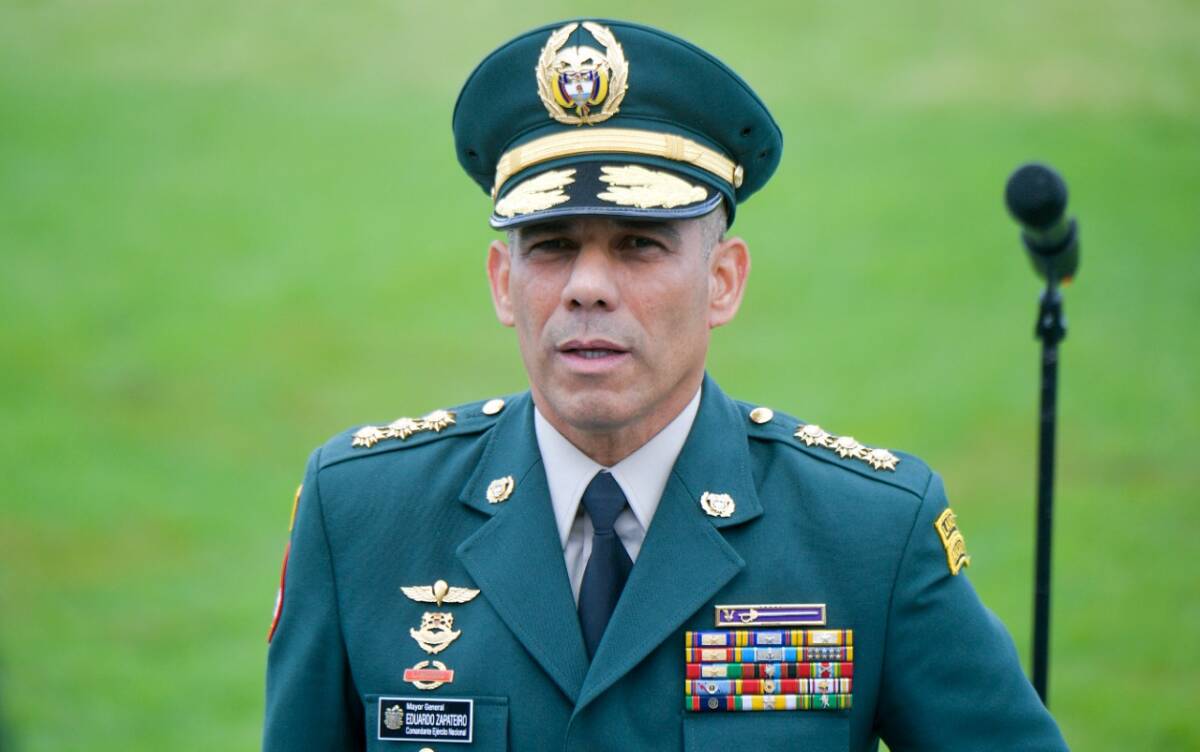 Comandante del Ejército, general Zapateiro, anunció su retiro El comandante del Ejército, general Eduardo Enrique Zapateiro, anunció que dejará su cargo el próximo 20 de julio.