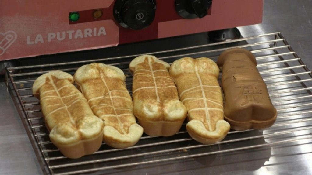 Prohíben la venta de waffles eróticos a menores Las pastelería de waffles eróticos están en la mira de las autoridades en Brasil y deberán retirar las exhibiciones de los productos y eliminar las ventas a menores.