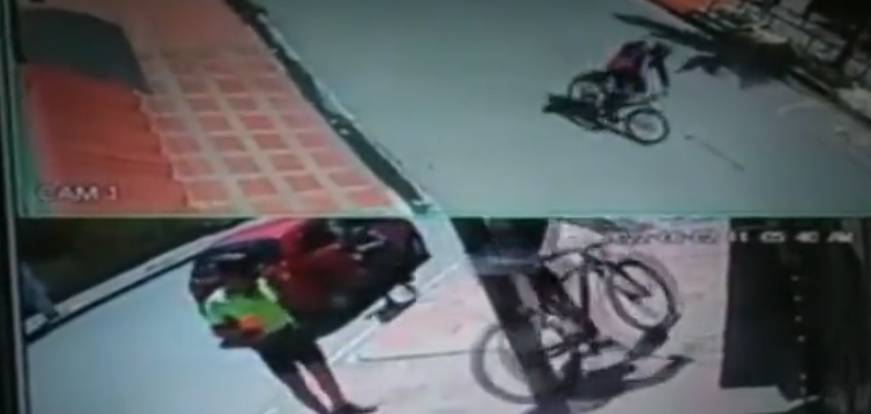 Ciclista fue drogado y robado en Engativá Al parecer, el criminal, luego de comenzar a hablarle al ciclista, le entregó una cápsula de aire comprimido que era para inflar las llantas de su bicicleta, donde, al parecer, estaba la droga.