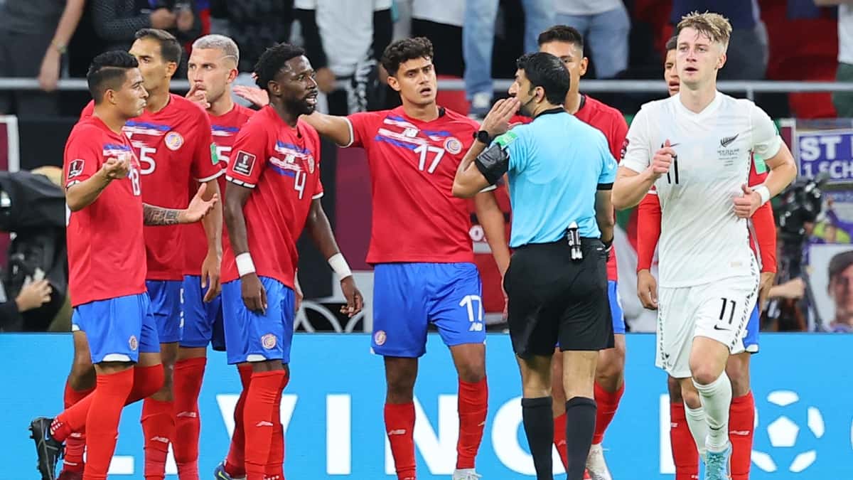 Costa Rica, dirigida por Luis Fernando Suárez, irá a Catar La Selección de Costa Rica logró vencer este martes en la fase de 'repechaje' 1-0 a Nueva Zelanda y alcanzó su cupo en el Mundial Qatar 2022.