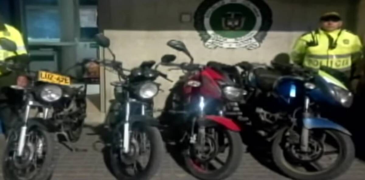 Policía encuentra desguazadero de motos en en el barrio Juan Pablo Segundo En el barrio Juan Pablo II, de la localidad de Ciudad Bolívar, fue hallada una vivienda utilizada como un desguazadero de motos robadas.
