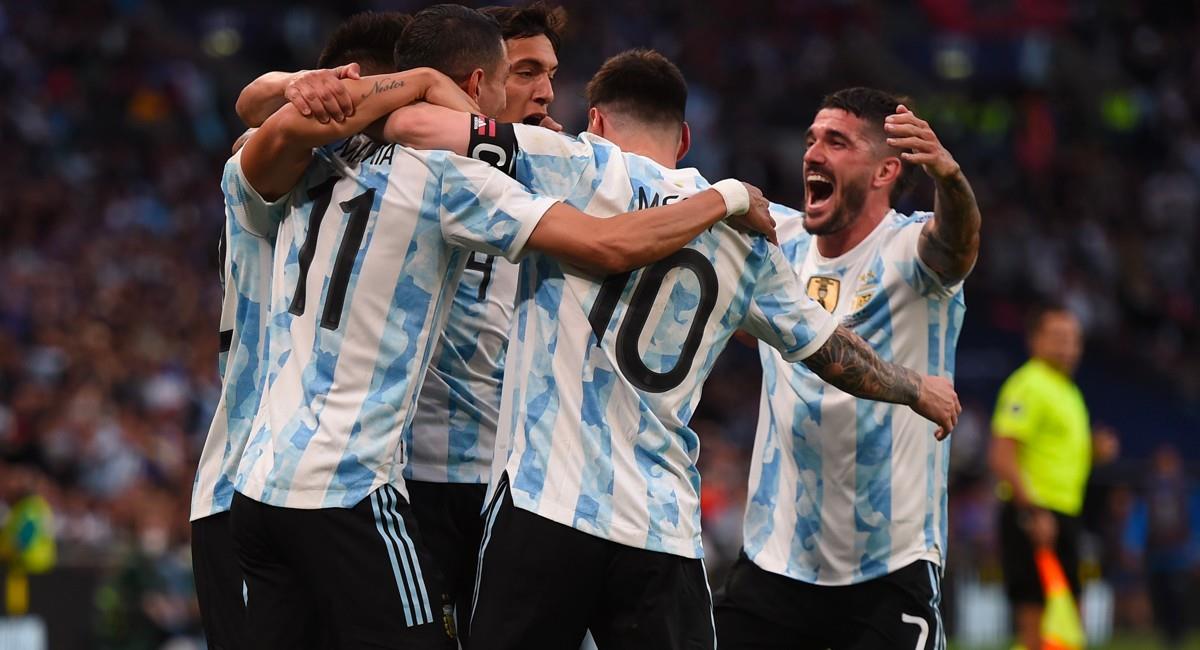 ¡Imparable! Argentina venció a Italia y se coronó campeón de la Finalissima Argentina, 'supercampeona': la Albiceleste se impuso de manera contundente en la Finalissima contra Italia (3-0), en un duelo entre los campeones de Sudamérica y Europa disputado este miércoles en el estadio londinense de Wembley.