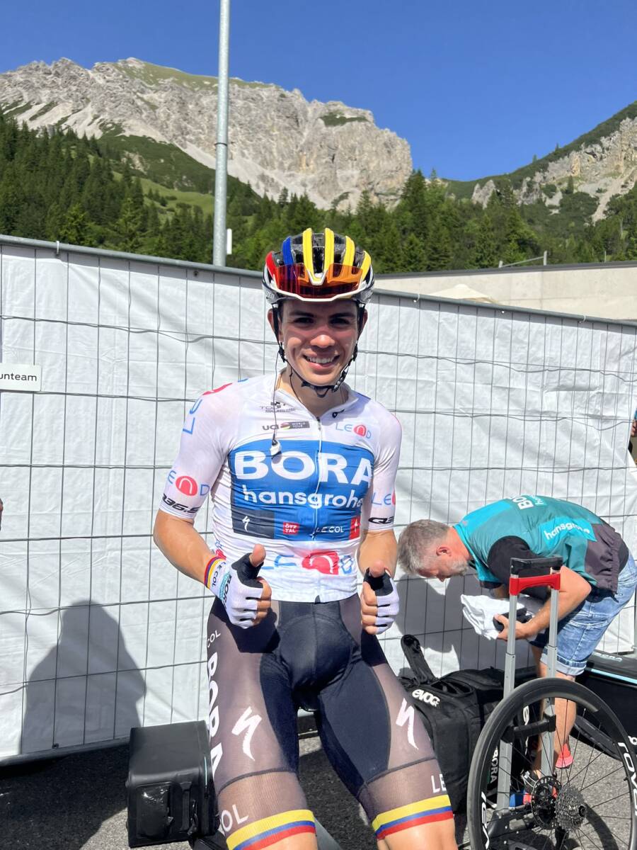 Sergio Higuita se proclamó nuevo líder en la Vuelta a Suiza El colombiano Sergio Higuita se proclamó líder de la séptima y penúltima etapa de la Vuelta a Suiza.