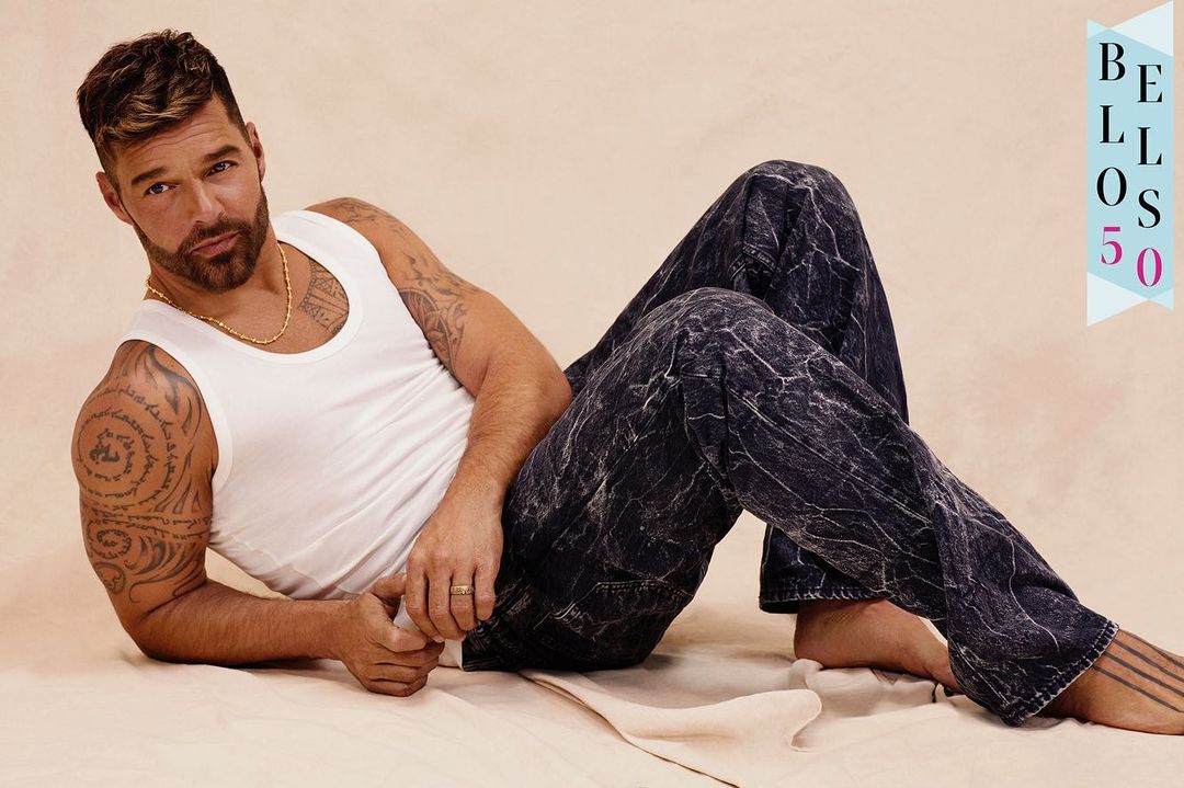 Ricky Martin enfrentaría 50 años de cárcel por acusación de incesto Ricky Martin será llevado ante la justicia debido a una acusación de incesto interpuesta por su sobrino. En Puerto Rico, el delito es condenado hasta con 50 años de cárcel.