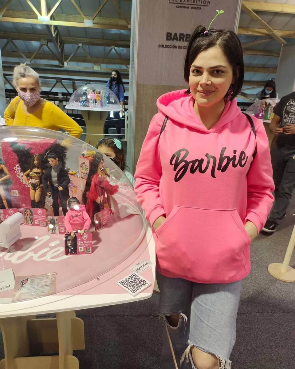 Creadora de la muñeca de Karol G revela que nunca haría una para Epa Colombia La creadora de la Barbie para Karol G fue muy contundente con su respuesta en medio de una entrevista.