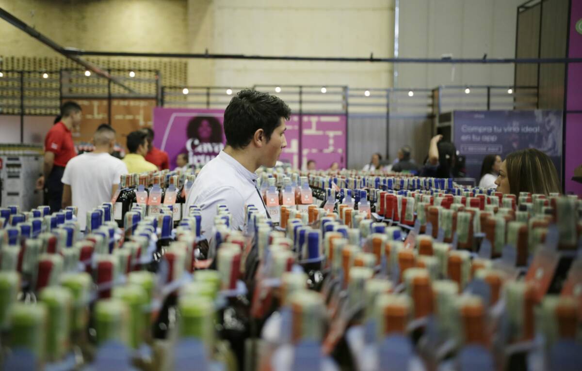 Todo lo que necesita saber sobre Expovinos 2022 El Gran Salón de Corferias en Bogotá volverá a convertirse en el punto de encuentros de los amantes del vino, con la edición número 17 de Expovinos, la feria más concurrida de América Latina, en su género.