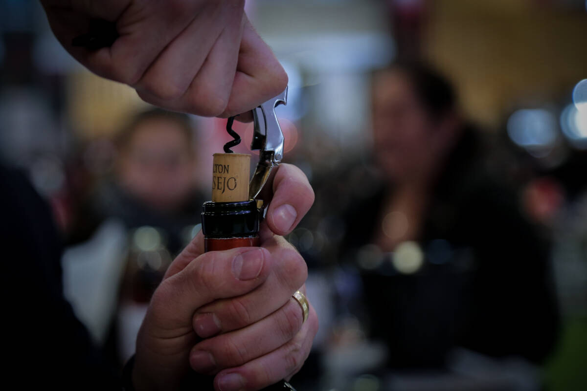 Todo lo que necesita saber sobre Expovinos 2022 El Gran Salón de Corferias en Bogotá volverá a convertirse en el punto de encuentros de los amantes del vino, con la edición número 17 de Expovinos, la feria más concurrida de América Latina, en su género.