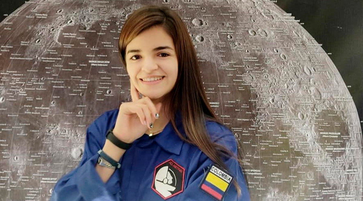 Tremendo galardón a colombiana astronauta De agache iba pasando la historia de Giovanna Estefanía Ramírez, la primera mujer colombiana en hacer carrera como astronauta, hasta que este fin de semana, y con apenas 27 años, recibió la medalla de la Cátedra Internacional Galileo.
