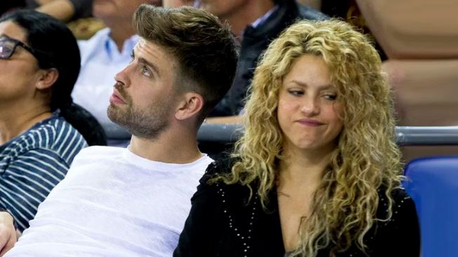 "La etapa más oscura de mi vida": Shakira por fin habló de su separación La cantante barranquillera Shakira habló por primera vez desde que se conoció su separación con el futbolista Gerald Piqué. La artista se confesó sobre el duro momento por el que está atravesando y reveló varios detalles de su tan comentada ruptura amorosa.