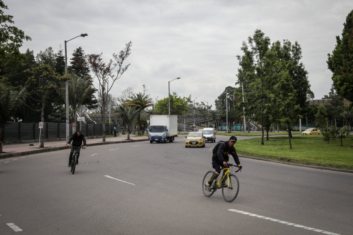 Así va el regreso a casa en el Día sin carro y moto La jornada del Día sin carro y sin moto en Bogotá, en la tarde de este jueves presenta un balance positivo no solo en materia ambiental sino también en movilidad, ya que se ha registrado una reducción del 4% de transporte en comparación con el año pasado.