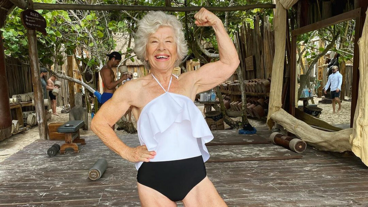 Así luce la influenciadora fitness de 75 años Joan MacDonald es la influenciadora fitness de 75 años que es tendencia en la redes sociales por su increíble figura y lecciones de vida.
