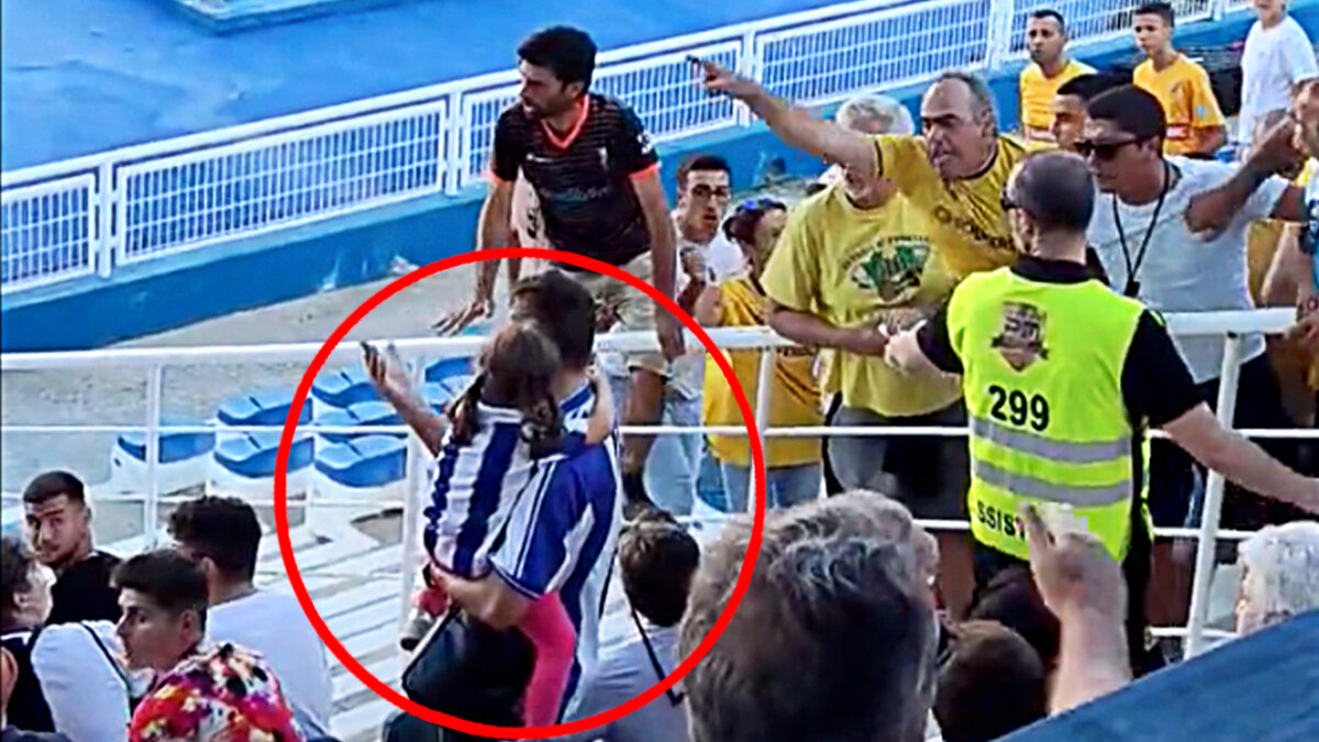 ¡Indignante! Un hombre y su bebé fueron sacados con insultos del estadio El partido entre Estorial y Porto, que quedó 1-1, paso a segundo plano debido a una indigente escena de intolerancia que se vivió en el estadio entre los aficionados.